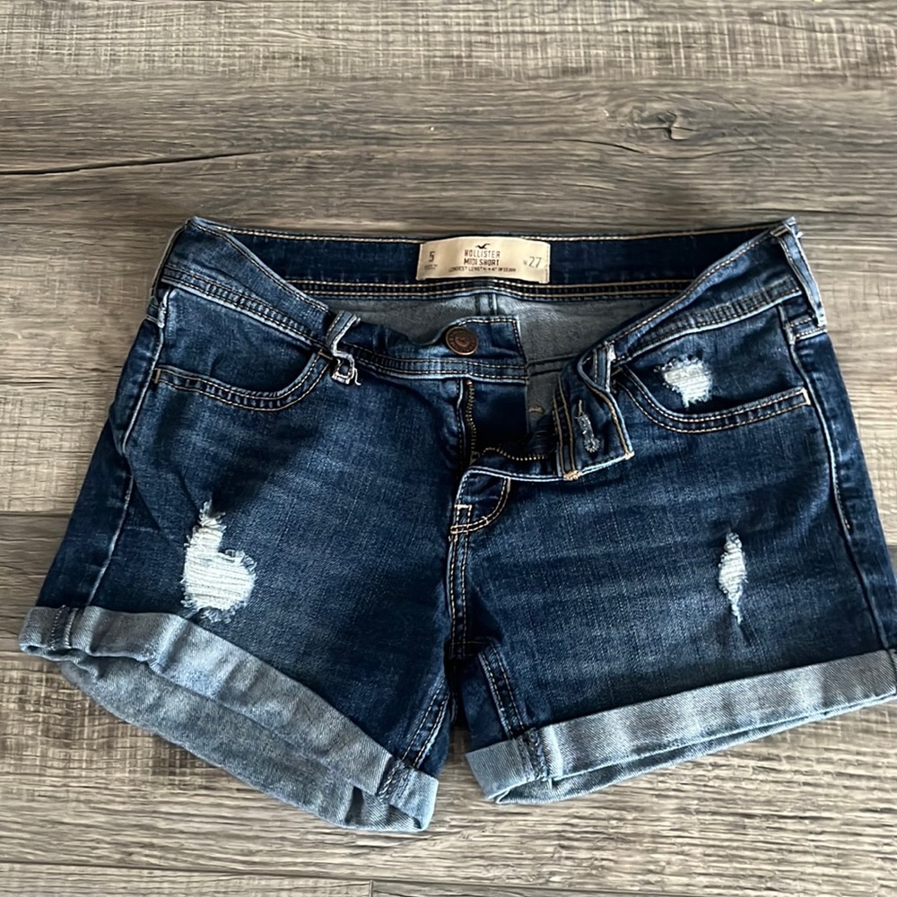 Hollister Midi shorts size 5